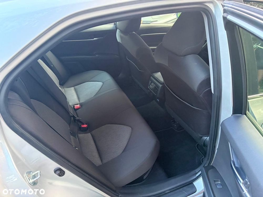 Toyota Camry 2.5 Hybrid Comfort CVT - 13