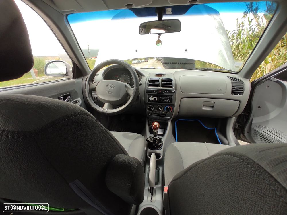 Hyundai Accent 1.5 CRDi Active - 3