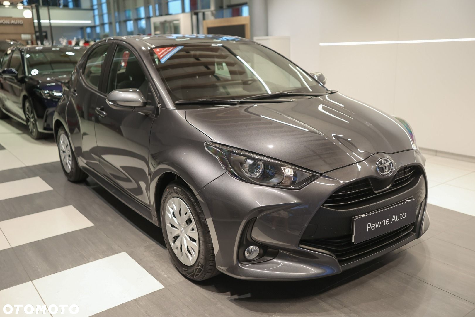 Toyota Yaris - 4
