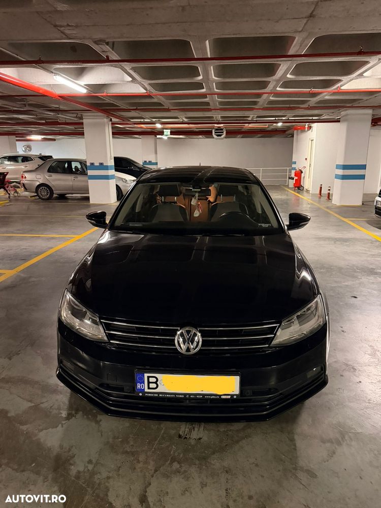 Volkswagen Jetta 2.0 TDI DSG Highline - 1
