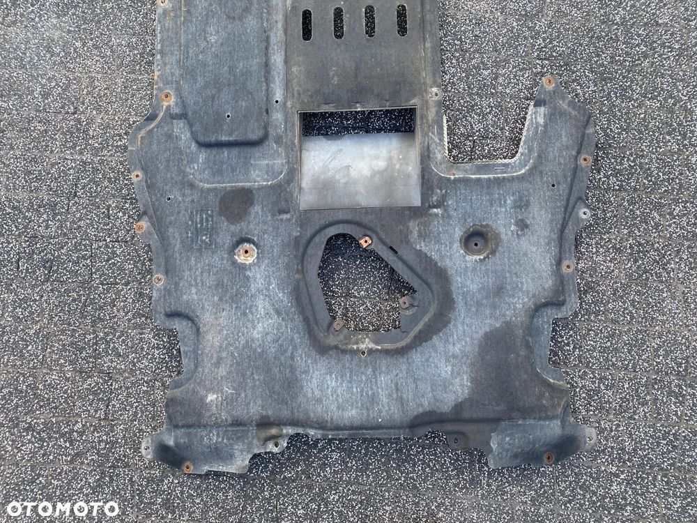 POKRYWA OSŁONA POD SILNIK SKRZYNIE PAMPERS BMW E60 E61 - 12