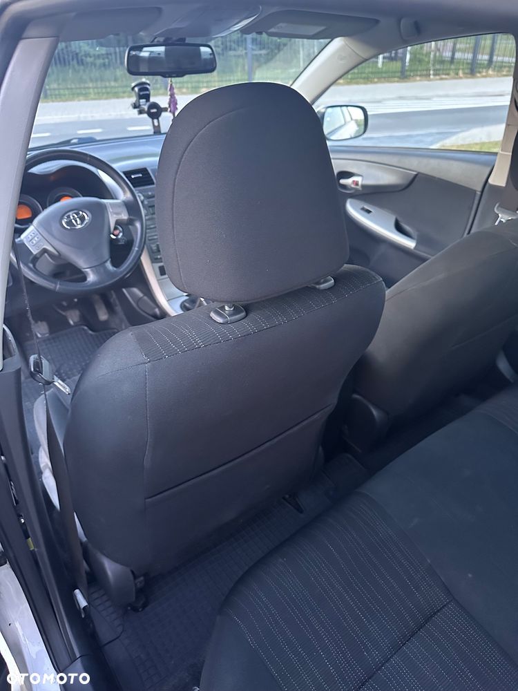 Toyota Corolla 1.6 VVT-i Sol Start - 23