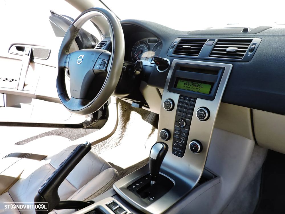 Volvo C70 D5 Aut. Momentum - 4