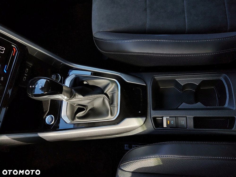 Volkswagen T-Roc - 14