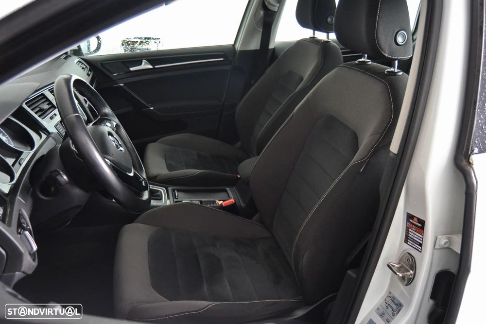 VW Golf Variant 1.6 TDi Highline DSG - 15