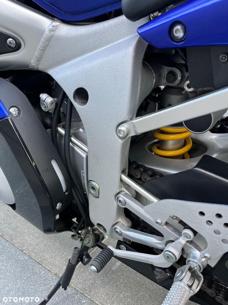 Yamaha R6 - 19