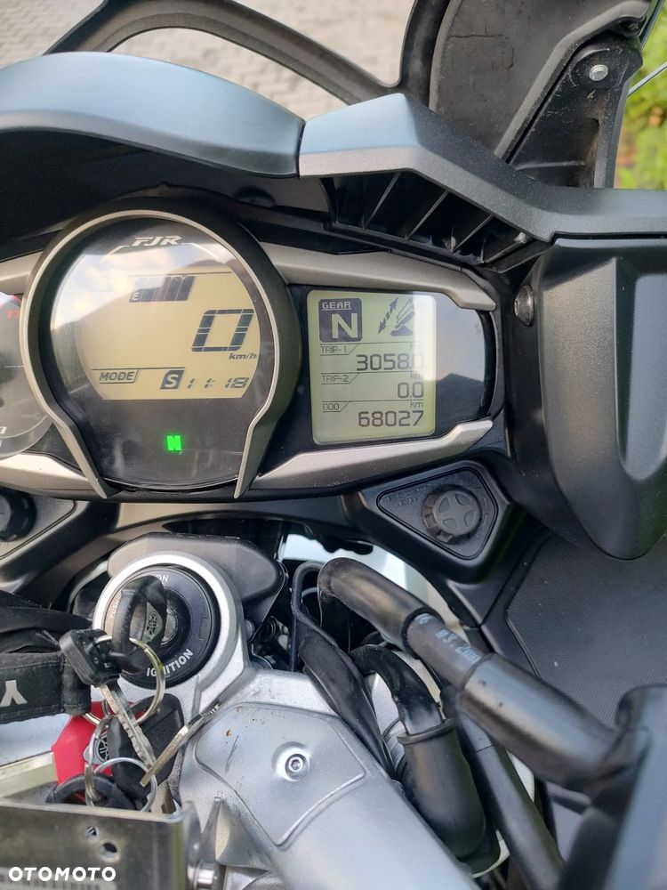 Yamaha FJR - 7