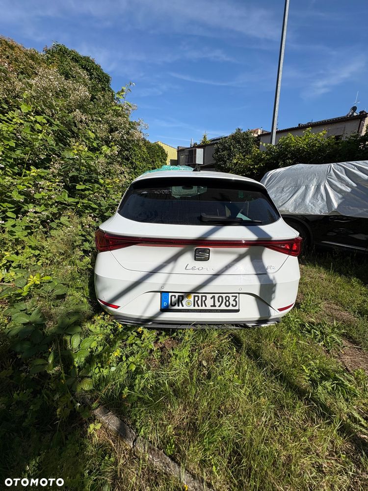 Seat Leon 1.5 eTSI OPF DSG FR - 2