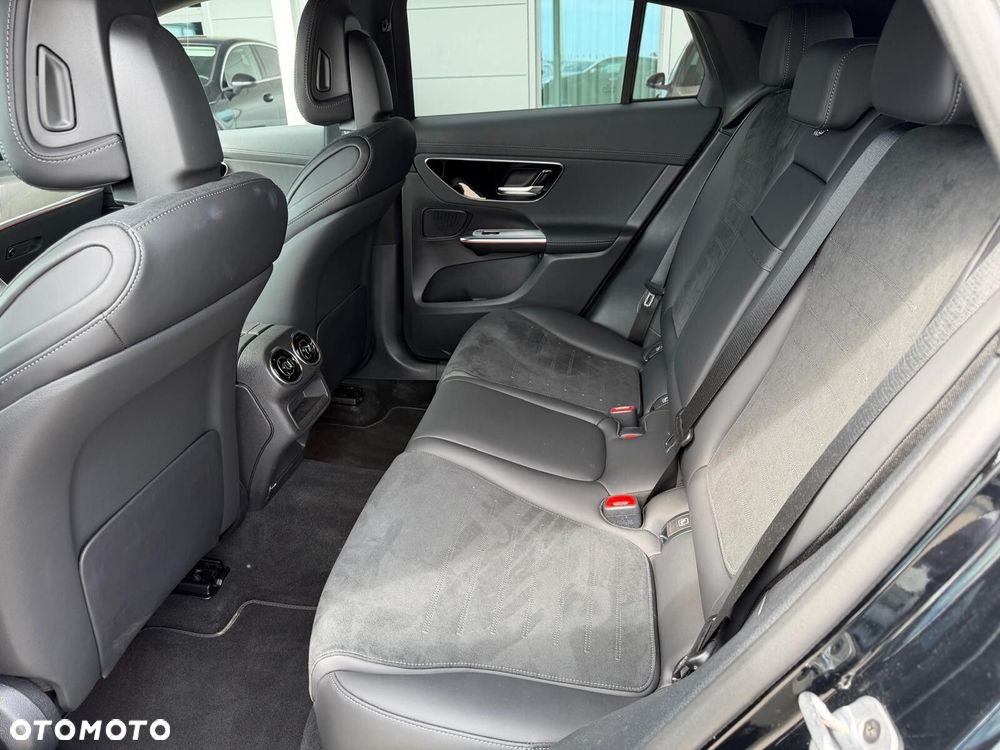 Mercedes-Benz GLC 200 d mHEV 4-Matic AMG Line - 13