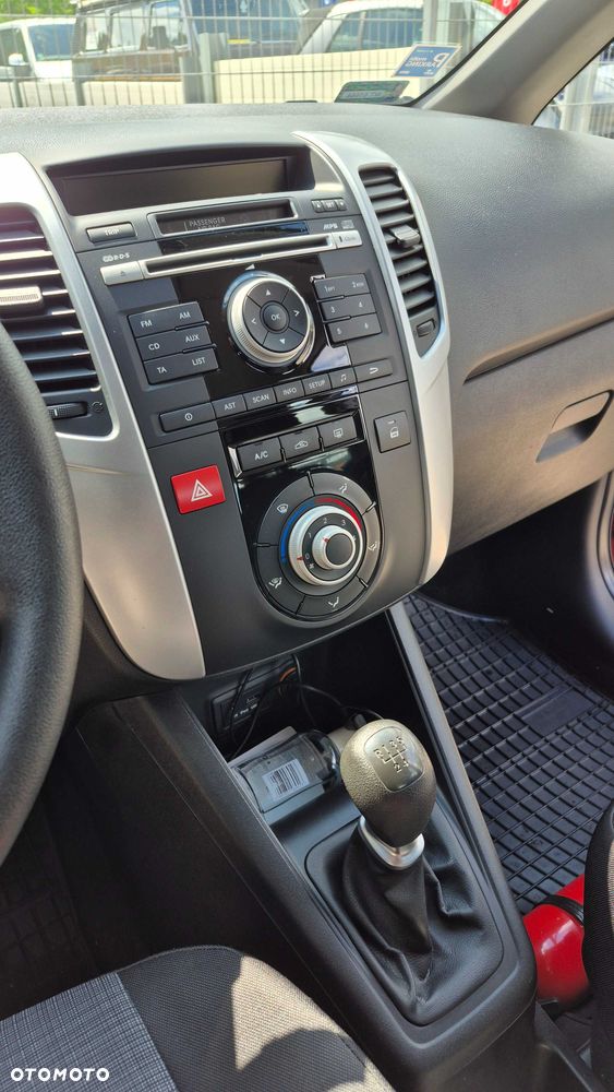 Kia Venga - 6