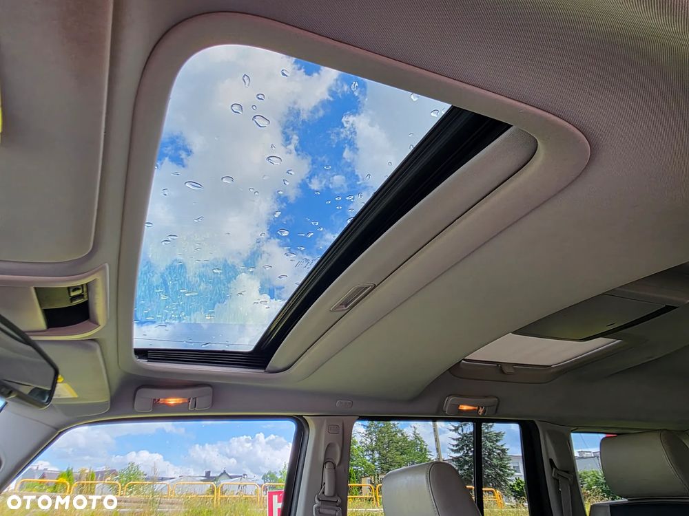 Jeep Commander 3.0 CRD Overland - 19