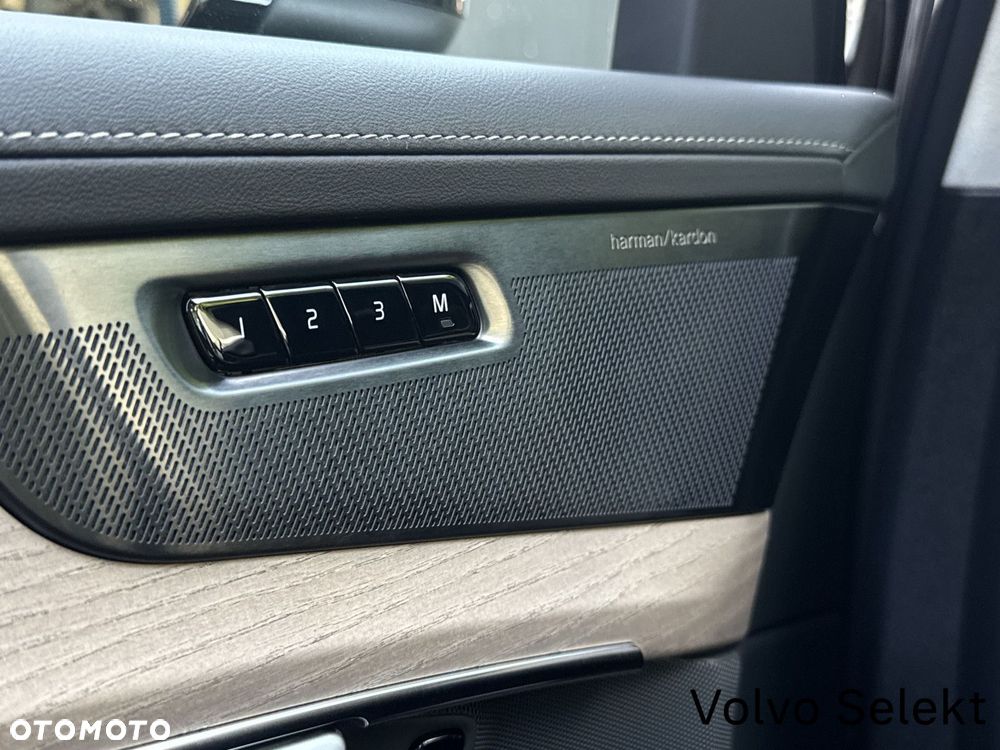 Volvo XC 90 - 25