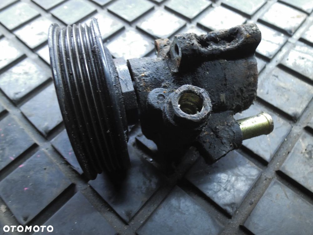 VW GOLF IV 1.6 POMPA WSPOMAGANIA 030145269A - 1