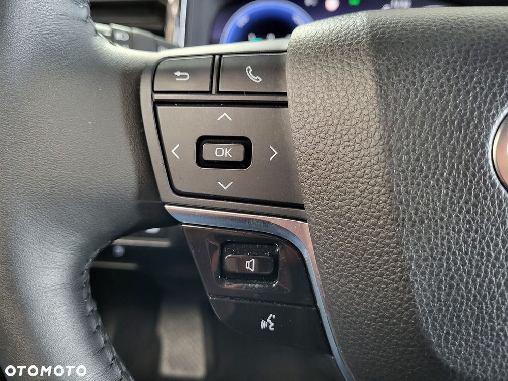Toyota Camry - 33