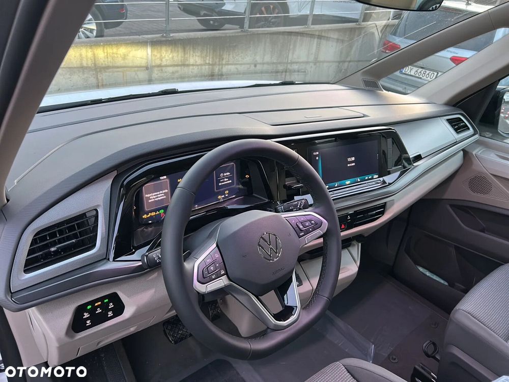 Volkswagen Multivan - 12