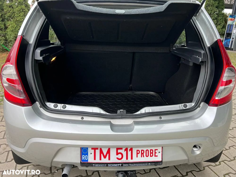 Dacia Sandero 1.2 16V - 11