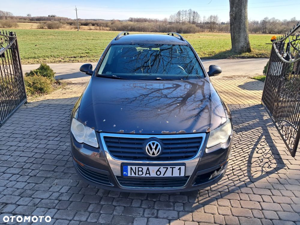 Volkswagen Passat - 2