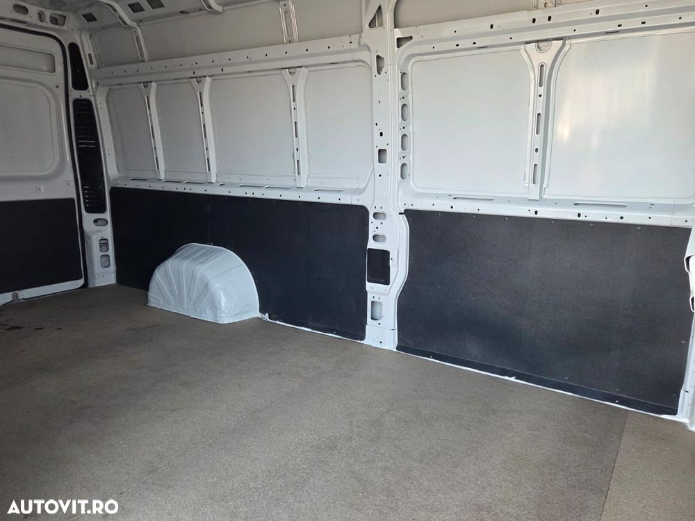 Peugeot Boxer L4H2 Premium Edition - 15