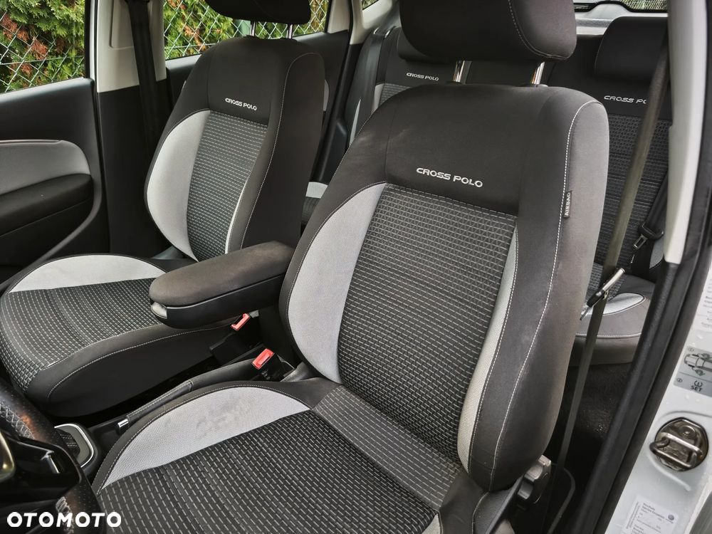 Volkswagen Polo Cross - 14