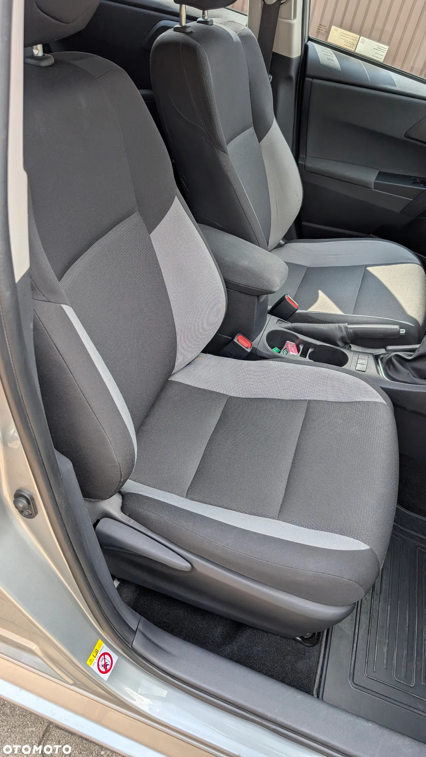Toyota Auris 1.33 VVT-i Active - 10