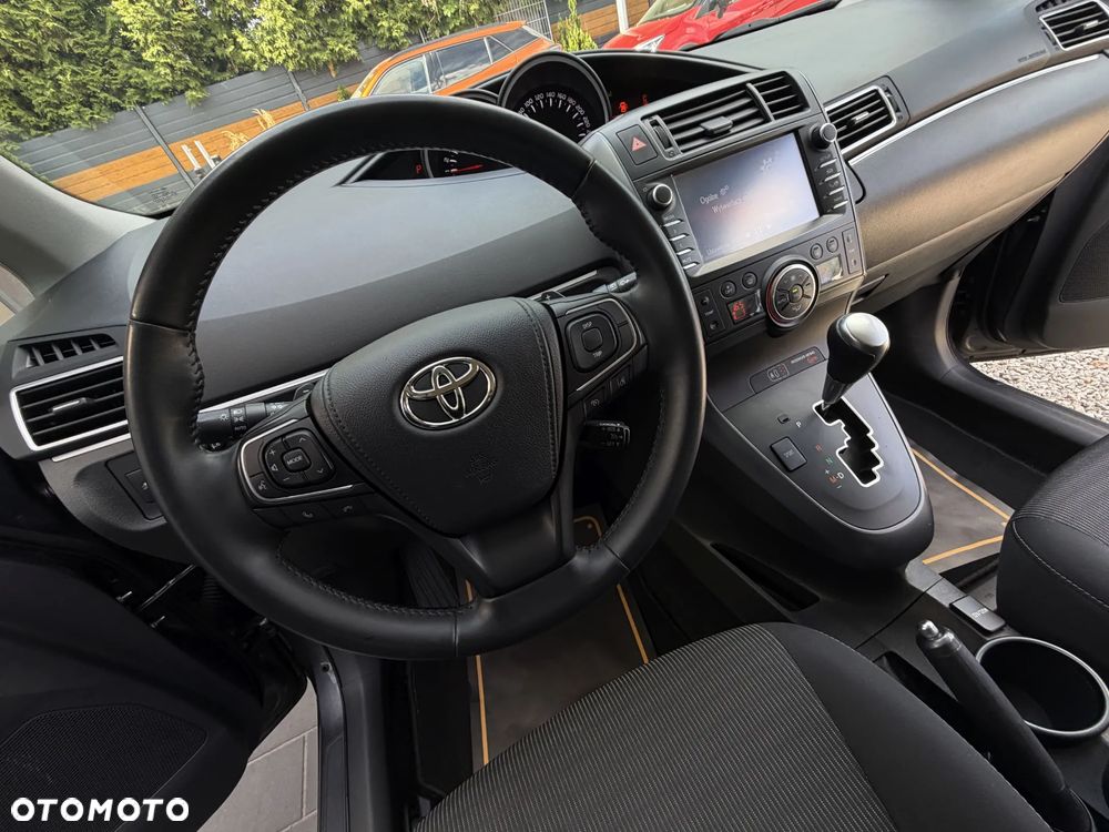 Toyota Verso 1.8 Prestige 7os MS - 30