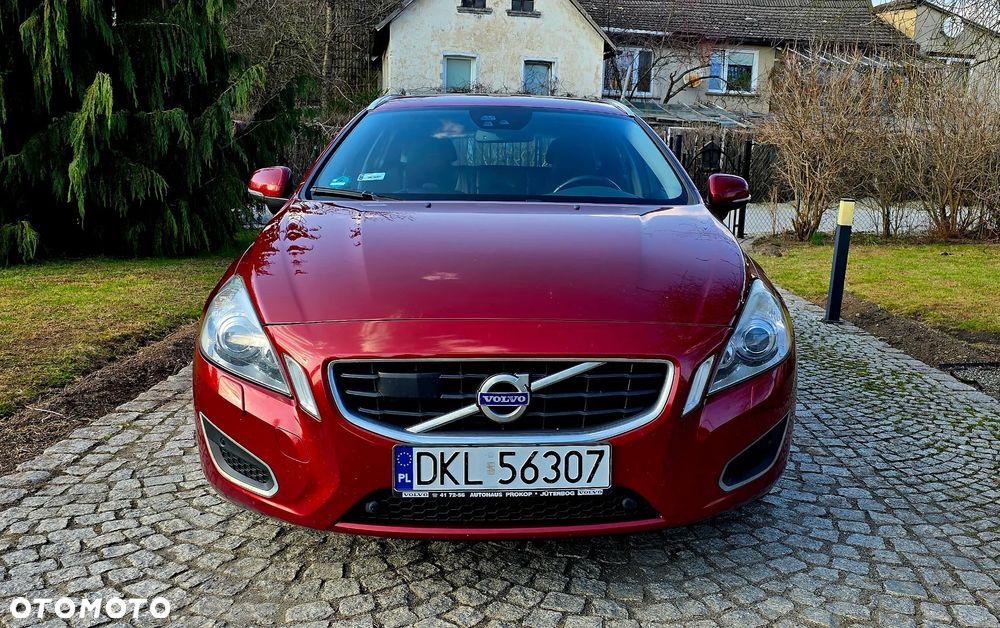 Volvo V60 D4 R-Design Summum - 3