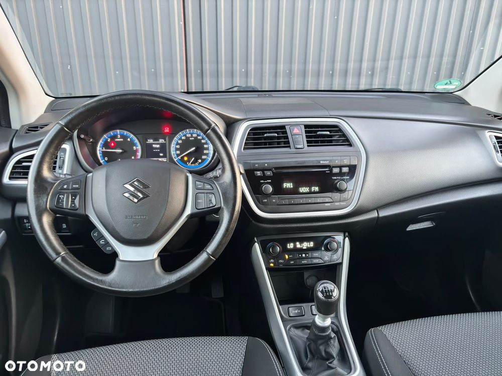 Suzuki SX4 S-Cross 1.6 DDiS Premium Plus - 16