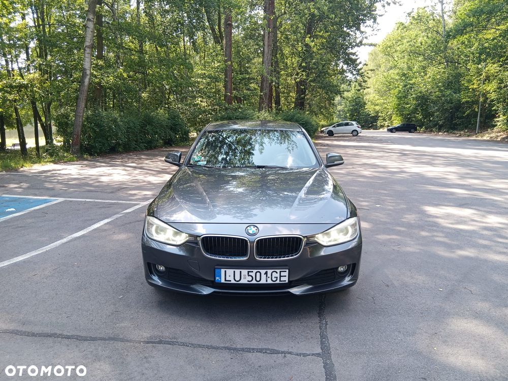 BMW Seria 3 318d - 6