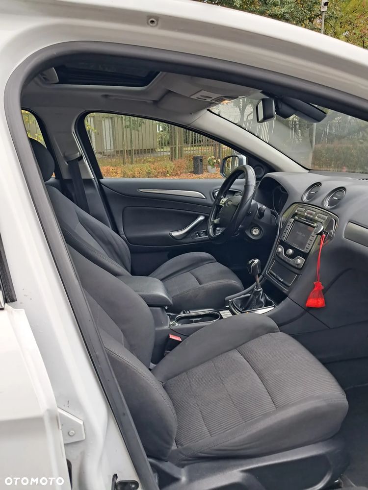 Ford Mondeo 2.0 Titanium - 25