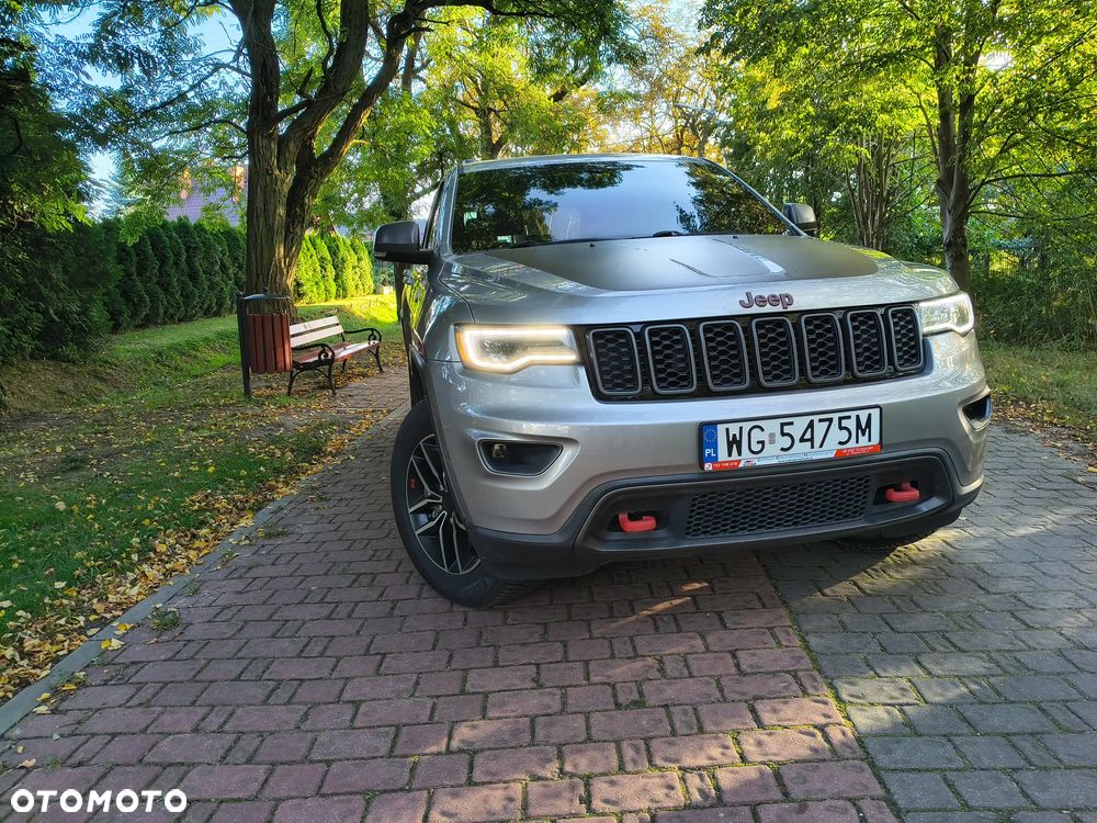 Jeep Grand Cherokee - 18