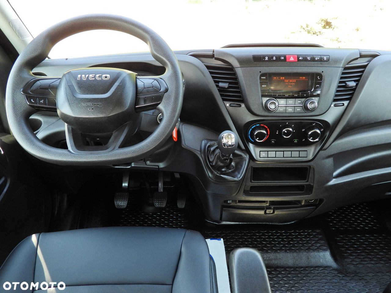 Iveco DAILY 35C16 WYWROTKA PODWÓJNA KABINA DOKA 6 MIEJSC BLIŹNIACZE KOŁA KLIMATYZACJA  160KM - 31