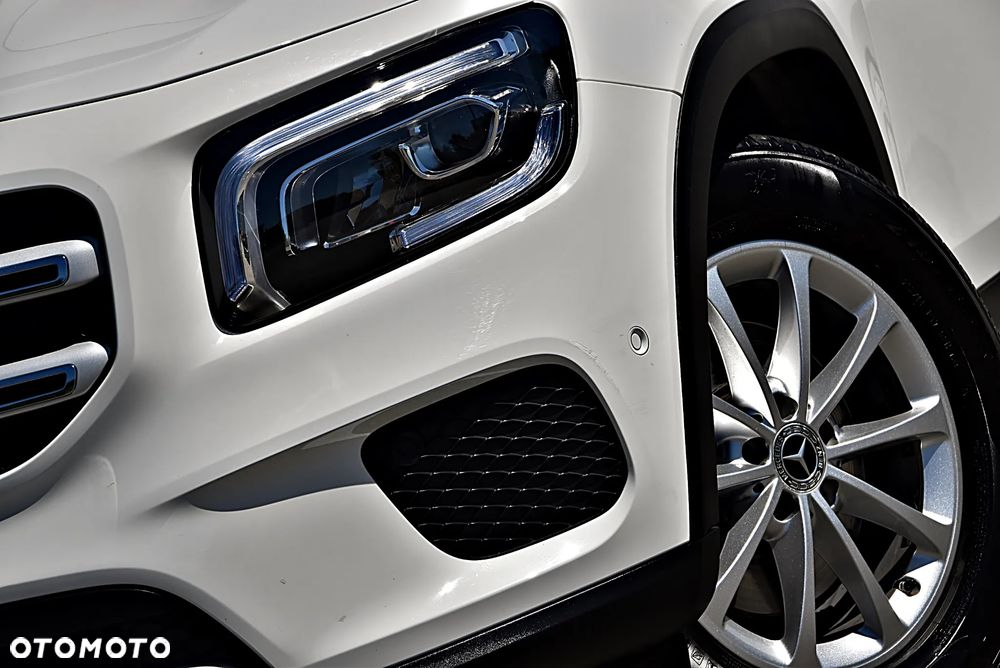 Mercedes-Benz GLB 200 7G-DCT - 9