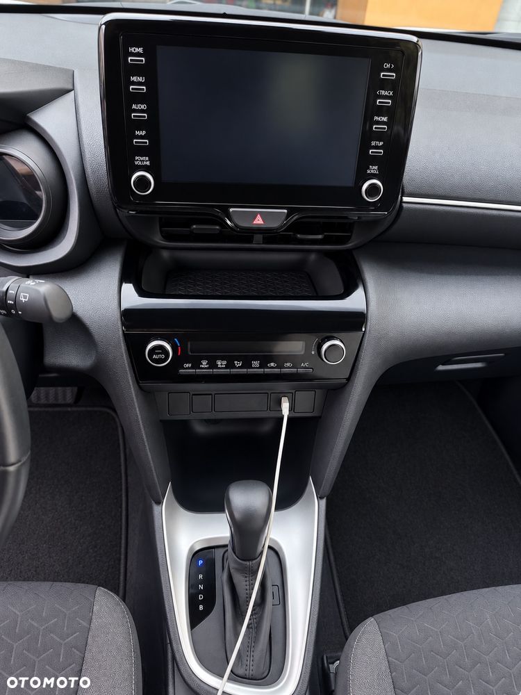 Toyota Yaris - 11