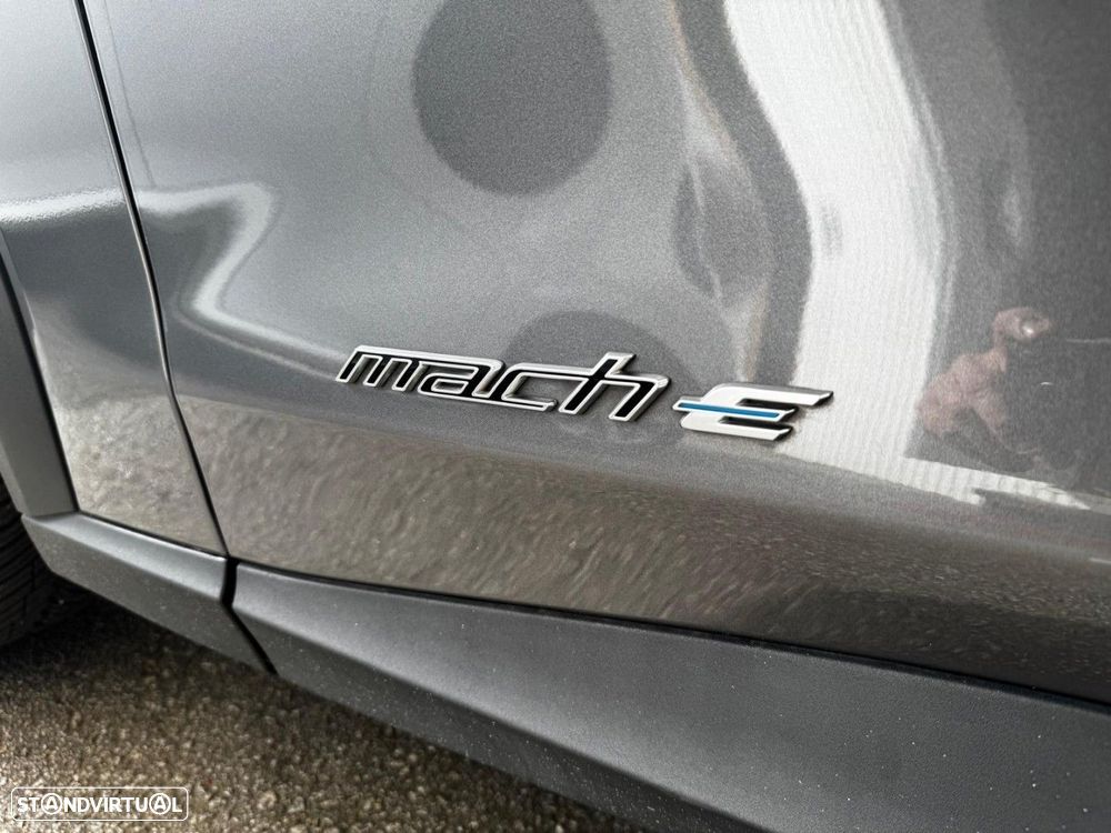 Ford Mustang Mach-E Standard - 6
