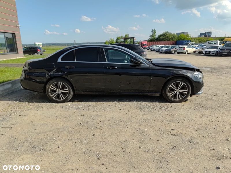 Mercedes-Benz Klasa E 220 d 9G-TRONIC - 11