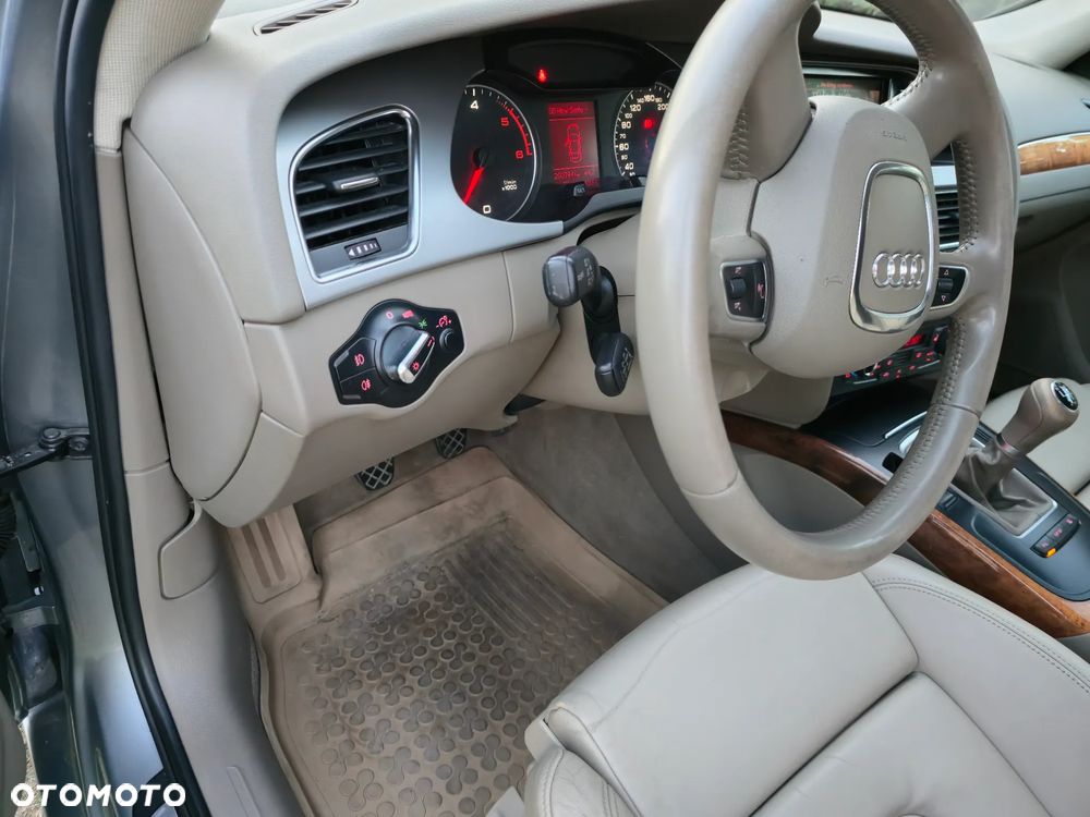 Audi A4 Limousine - 7
