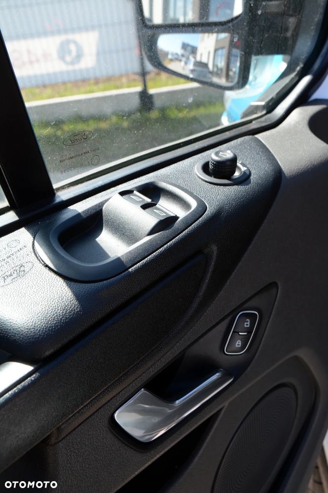 Ford Transit Custom - 12