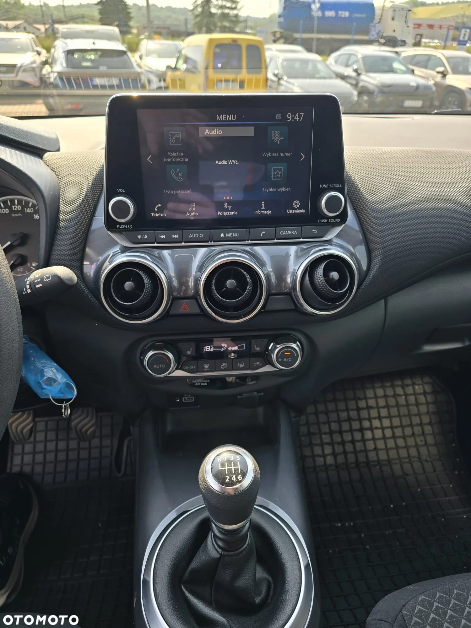 Nissan Juke 1.0 DIG-T N-Connecta - 10