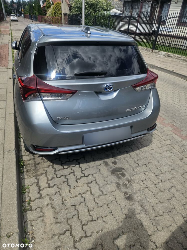Toyota Auris 1.8 HSD Prestige NAVI - 2