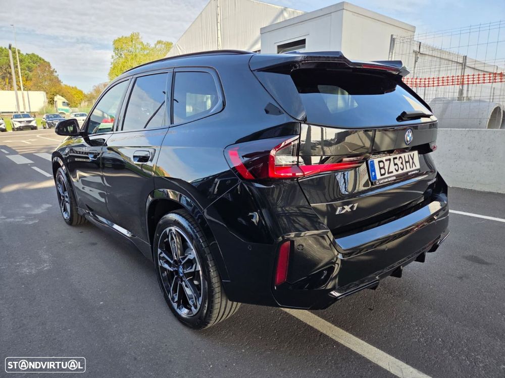 BMW ix1 eDrive20 Pack Desportivo M Pro - 2