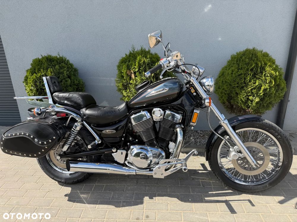 Suzuki Intruder - 2