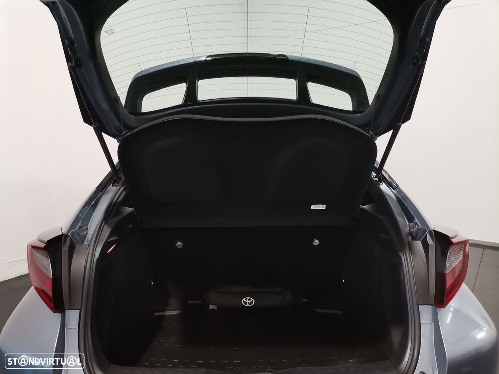 Toyota C-HR - 11