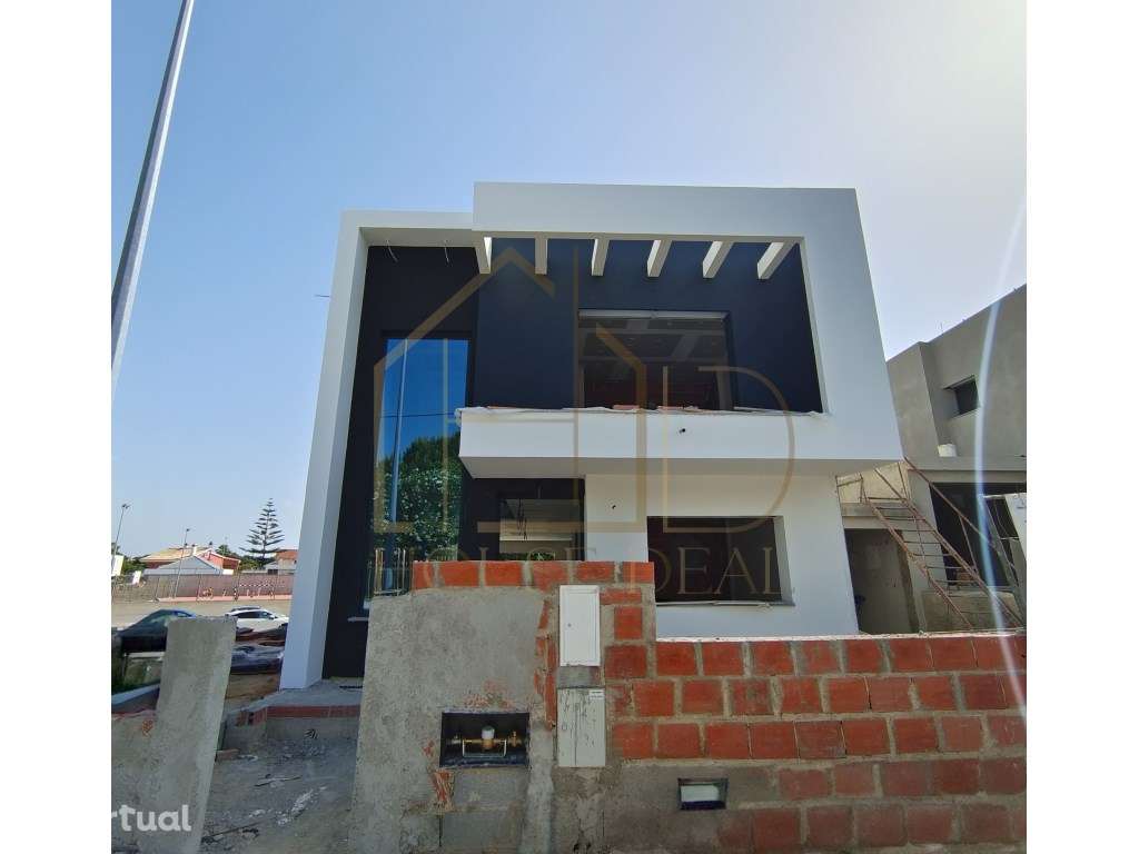 Moradia Isolada T4 com Garagem e Piscina. Charneca da Caparica - Grande imagem: 2/38