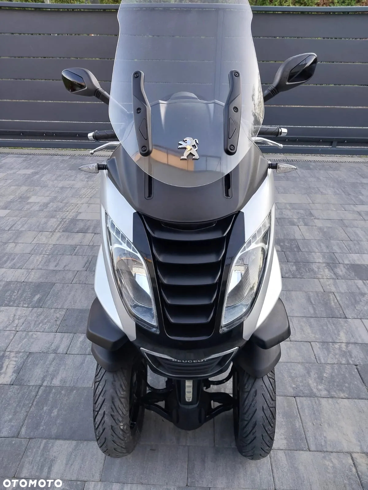 Peugeot Metropolis - 4