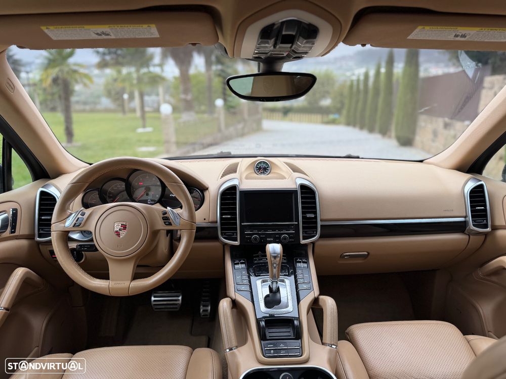 Porsche Cayenne S Hybrid - 17