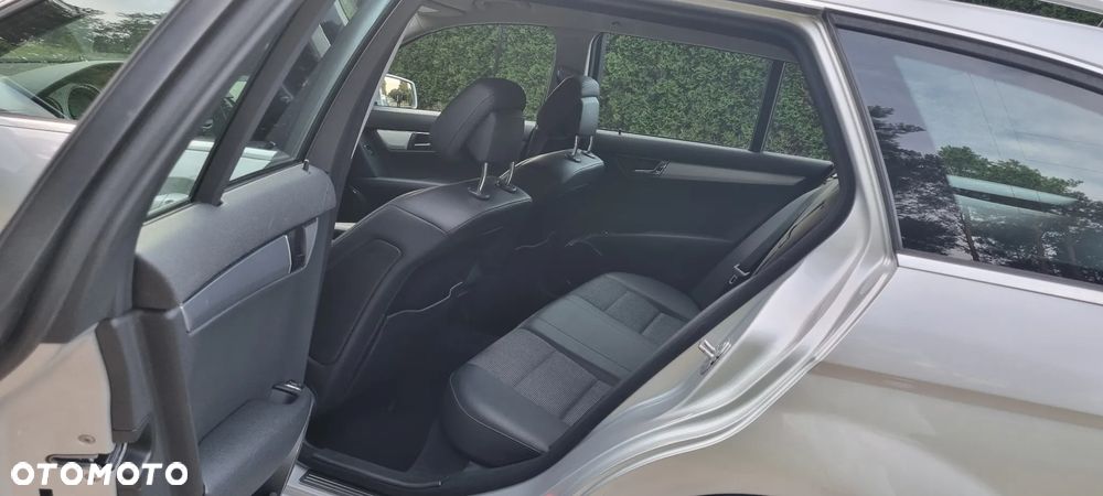 Mercedes-Benz Klasa C 200 Avantgarde Edition - 18