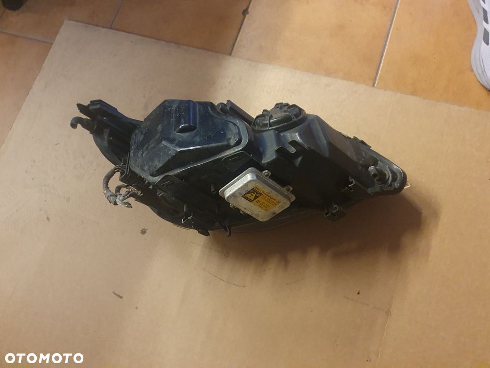 REFLEKTOR PRAWY BMW 5 E60 E61 XENON - 6