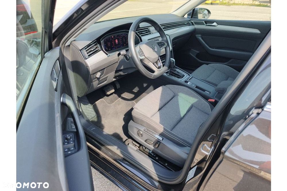 Volkswagen Passat Variant 2.0 TDI SCR DSG - 6