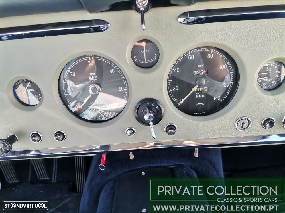 Jaguar XK150 - 12