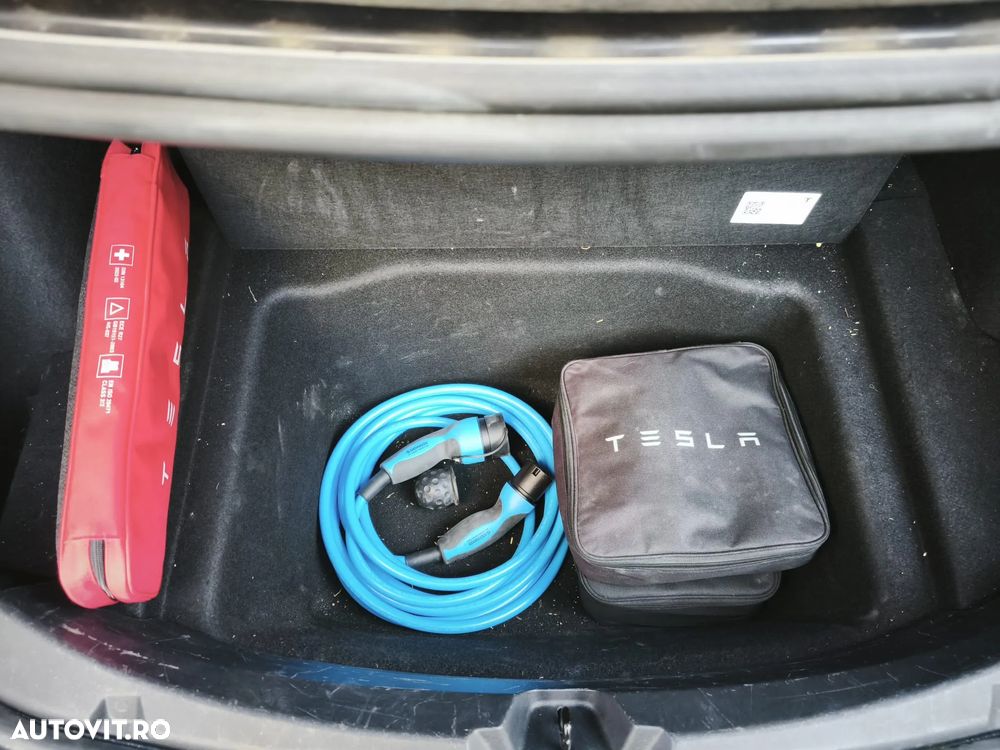 Tesla Model 3 Standard - 12